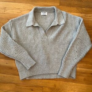 Old Navy Light Gray V-Neck Sweater